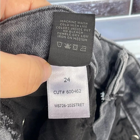 RTA Crop distress jeans size 24 - Picture 10 of 11